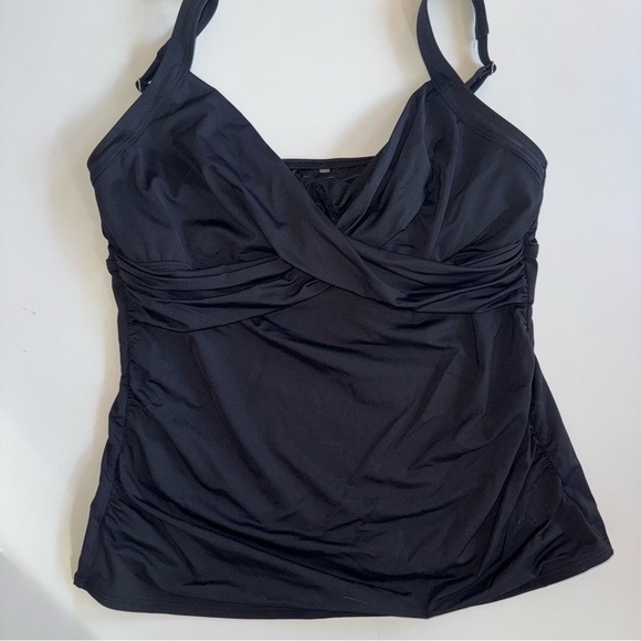 Lands’End Black Women's Swim Top With Bra Sz 16 Long - Picture 14 of 14